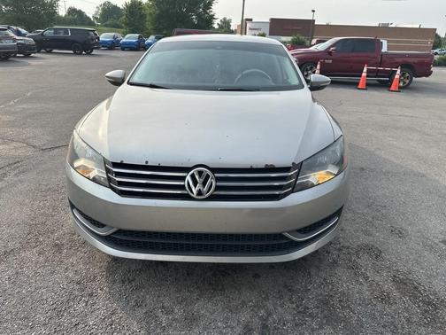 2012 Volkswagen Passat 2.5 SE