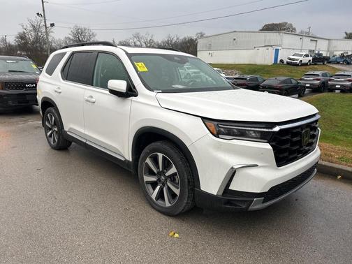 2023 Honda Pilot Touring