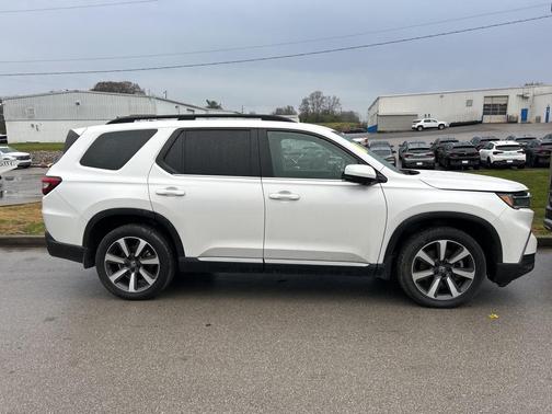 2023 Honda Pilot Touring