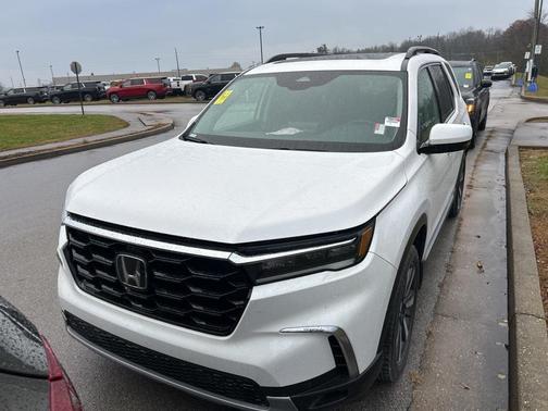2023 Honda Pilot Touring