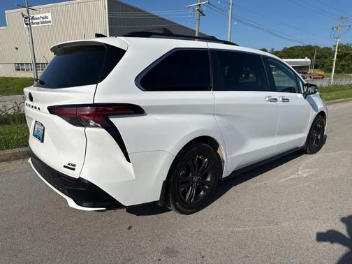 2024 Toyota Sienna XSE