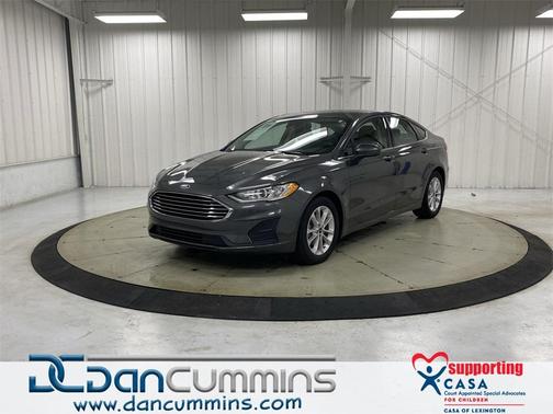 2020 Ford Fusion SE