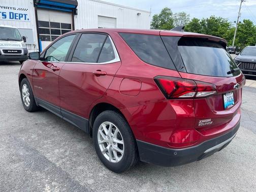Radiant Red 2023 Chevrolet Equinox 1LT