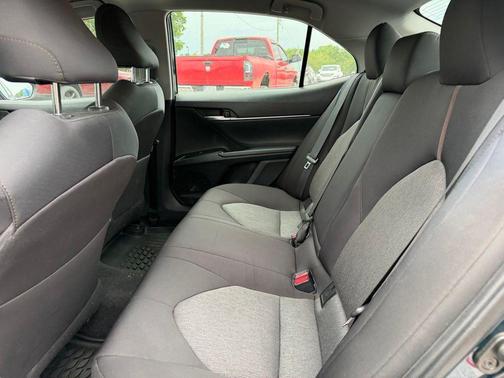 Aqua 2019 Toyota Camry LE