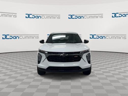 Summit White 2024 Chevrolet Trax 1RS