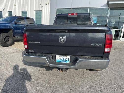 2016 RAM 1500 SLT