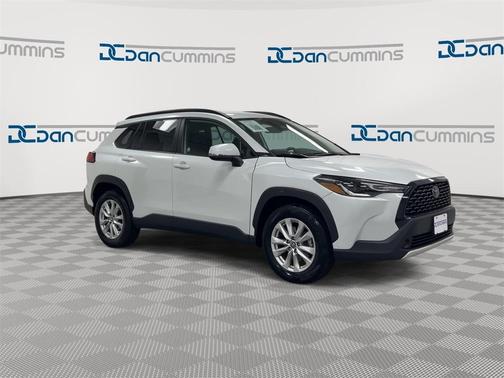 2024 Toyota Corolla Cross LE