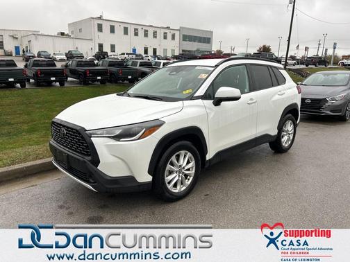 2024 Toyota Corolla Cross LE