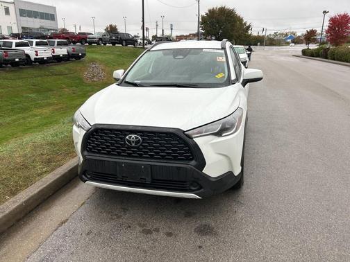 2024 Toyota Corolla Cross LE
