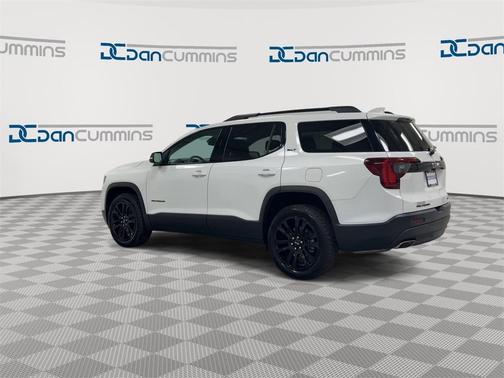 2022 GMC Acadia SLT