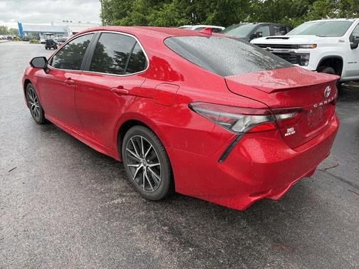 Red 2024 Toyota Camry SE