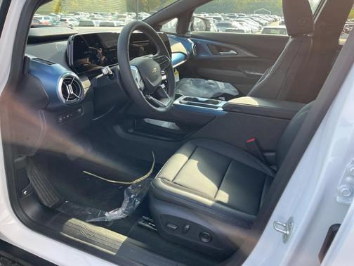 2026 Chevrolet Equinox EV LT 2