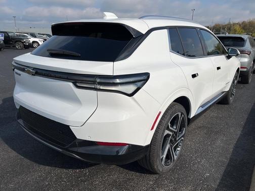 2026 Chevrolet Equinox EV LT 2
