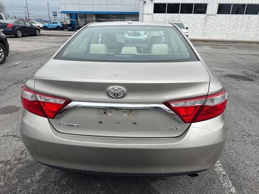 2016 Toyota Camry XLE