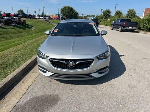 2018 Buick Regal Sportback Essence