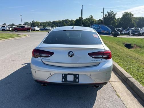 2018 Buick Regal Sportback Essence