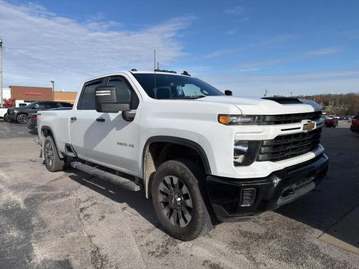 2024 Chevrolet Silverado 2500 Custom