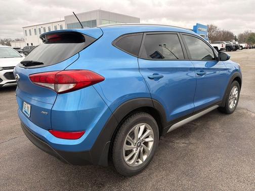 2017 Hyundai TUCSON SE