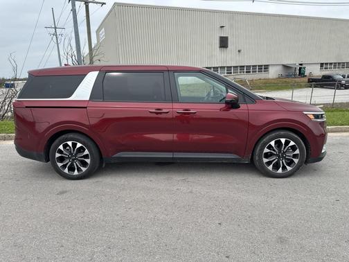 2024 Kia Carnival EX
