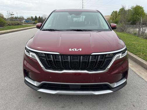 2024 Kia Carnival EX
