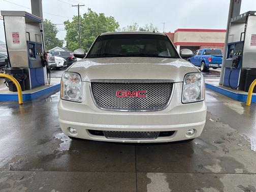 2014 GMC Yukon XL 1500 Denali