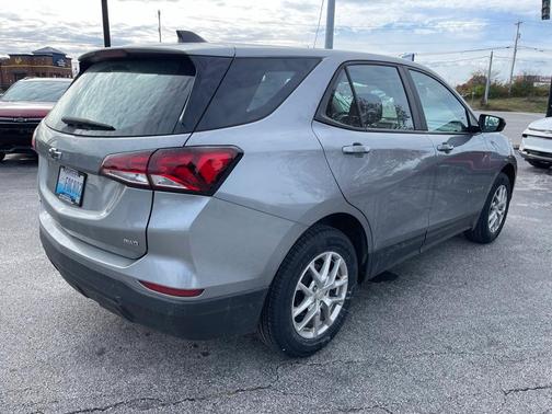 2023 Chevrolet Equinox LS