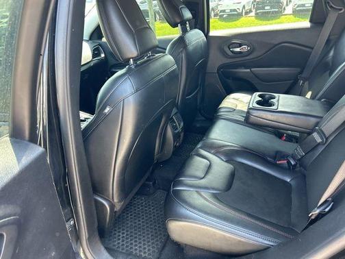 Diamond Black 2022 Jeep Cherokee Trailhawk