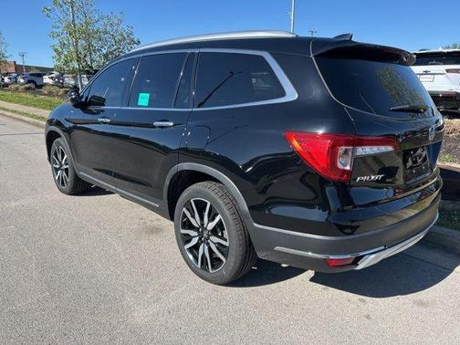 Black 2022 Honda Pilot Elite