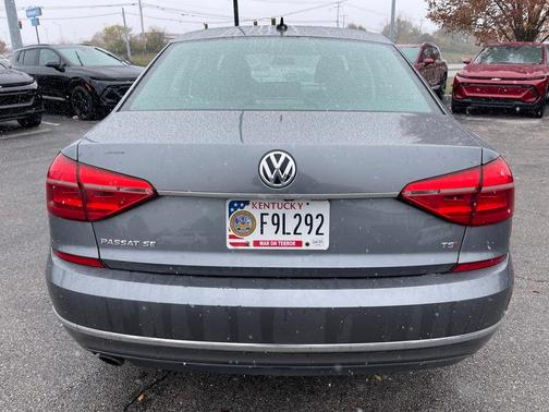 2016 Volkswagen Passat 1.8T SE