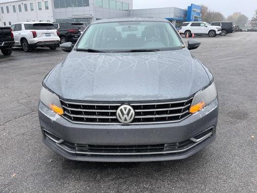2016 Volkswagen Passat 1.8T SE