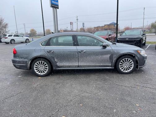 2016 Volkswagen Passat 1.8T SE
