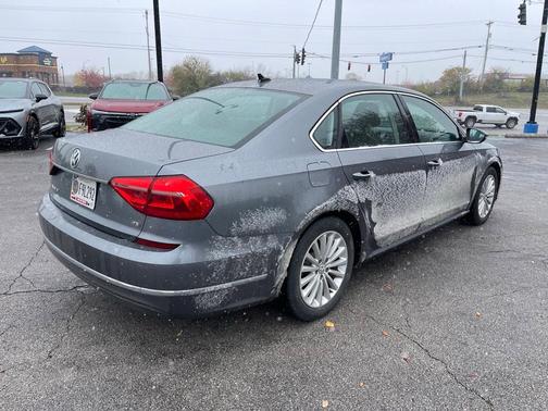 2016 Volkswagen Passat 1.8T SE