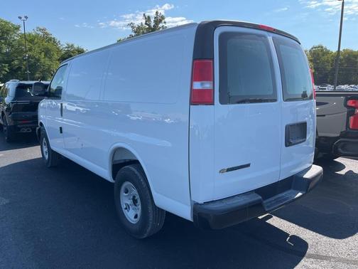 2025 Chevrolet Express 2500 Work Van