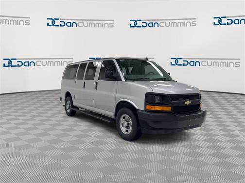 2017 Chevrolet Express 2500 LS