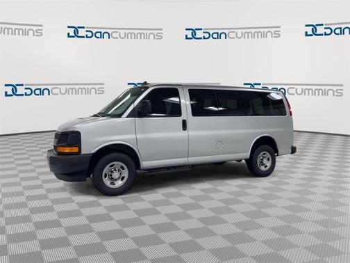 2017 Chevrolet Express 2500 LS