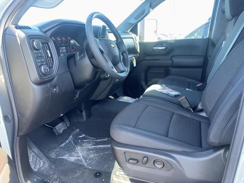 2025 Chevrolet Silverado 2500 Custom