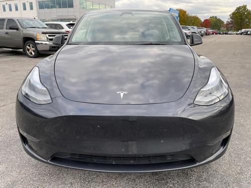 2024 Tesla Model Y Performance