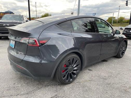 2024 Tesla Model Y Performance