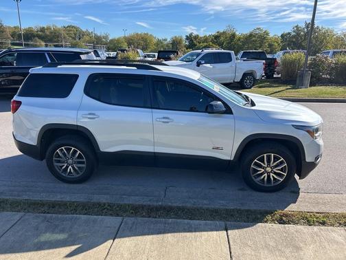 2018 GMC Acadia SLE-2