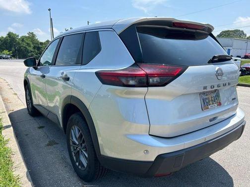 Brilliant Silver Metallic 2024 Nissan Rogue S