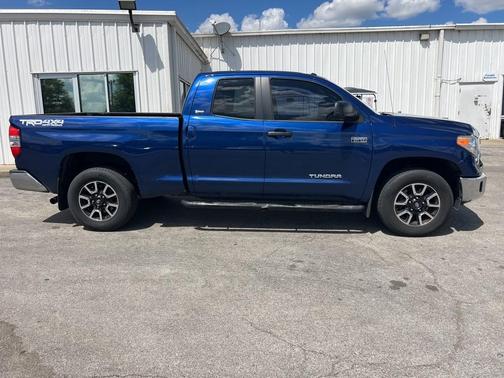 2015 Toyota Tundra SR5
