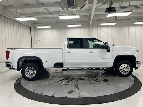 2026 Chevrolet Silverado 3500 LT