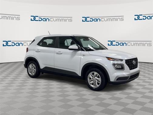 2023 Hyundai VENUE SE