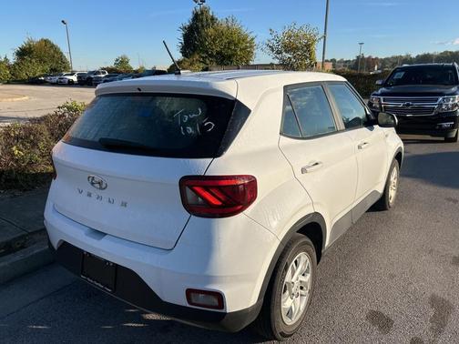 2023 Hyundai VENUE SE