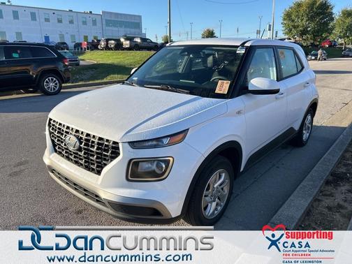 2023 Hyundai VENUE SE
