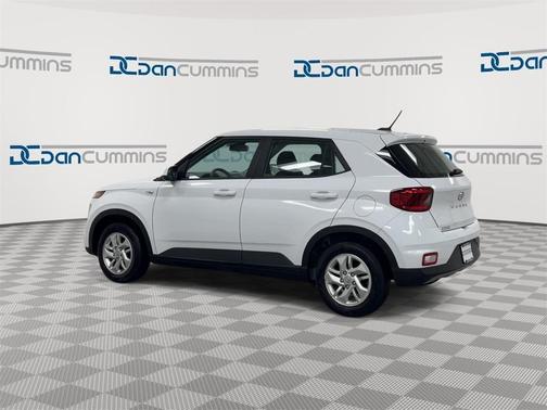 2023 Hyundai VENUE SE