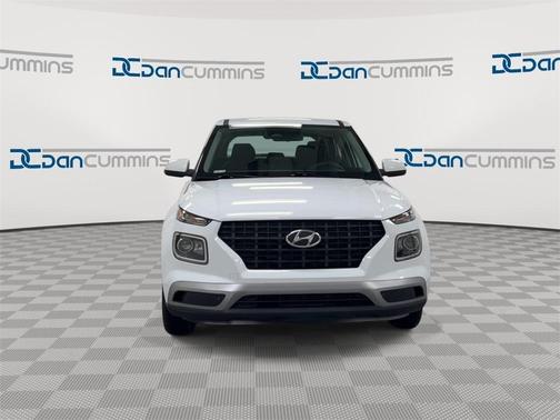 2023 Hyundai VENUE SE