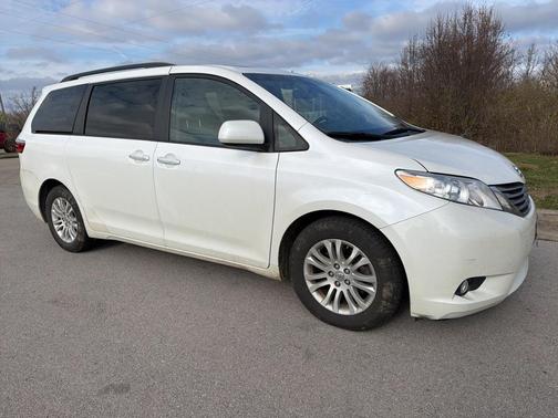 2015 Toyota Sienna XLE