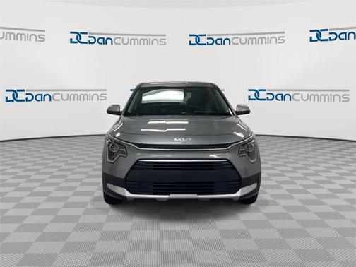 2023 Kia Niro LX