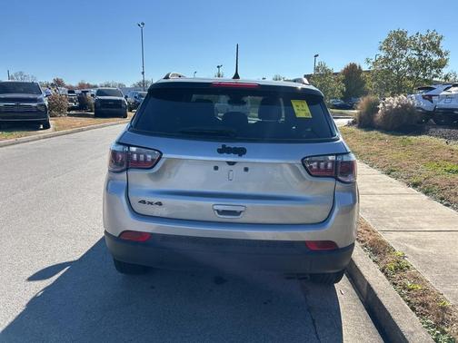 2022 Jeep Compass Altitude
